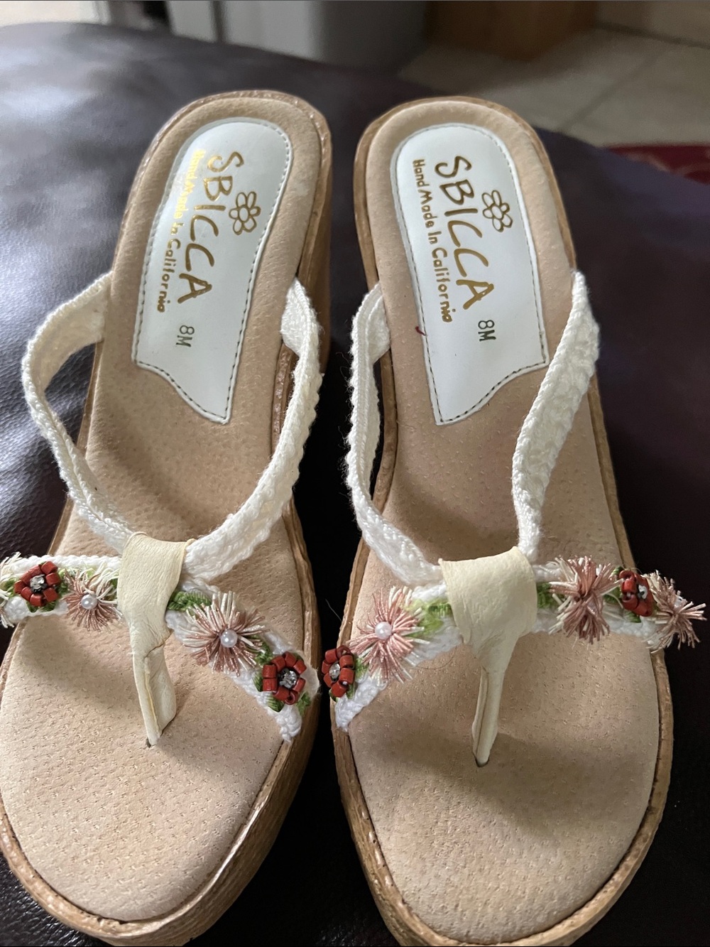 Sbicca White Floral Wedge Thong Sandals - Women Sz 8 NEW